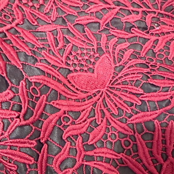 JARIYA Medium CROCHET BACKLESS DRESSS - Picture 11 of 13